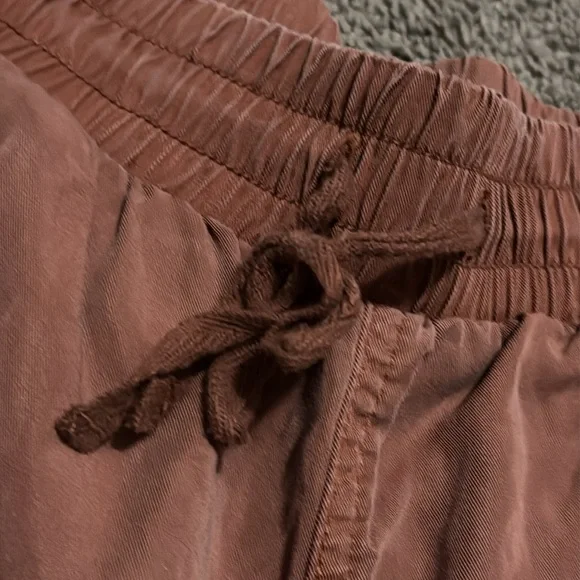 Universal Thread Lyocell Pull On Shorts-Sz M-Rusty Brick Color-Pockets-EUC - Picture 4 of 13